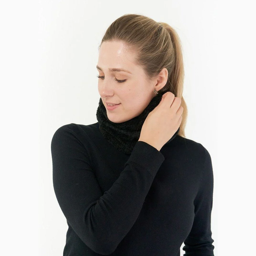 Pure Golf Ladies Eira Fur Golf Snood PG-38602 - Image 2
