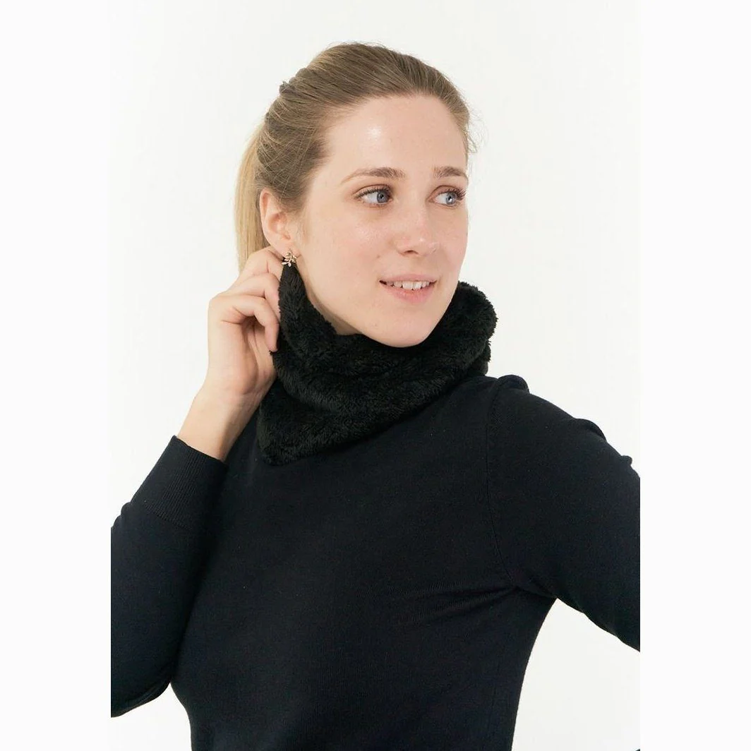Pure Golf Ladies Eira Fur Golf Snood PG-38602 - Image 3